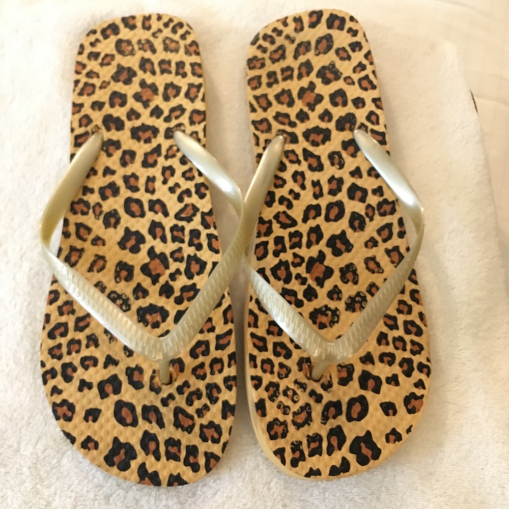 Cute Cheetah print flip flops